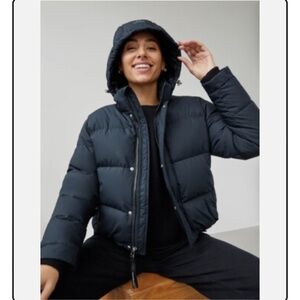 Aritzia Super Puff Shorty